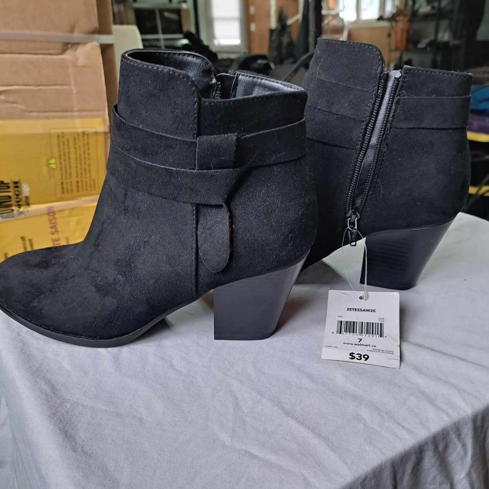 Womens boots